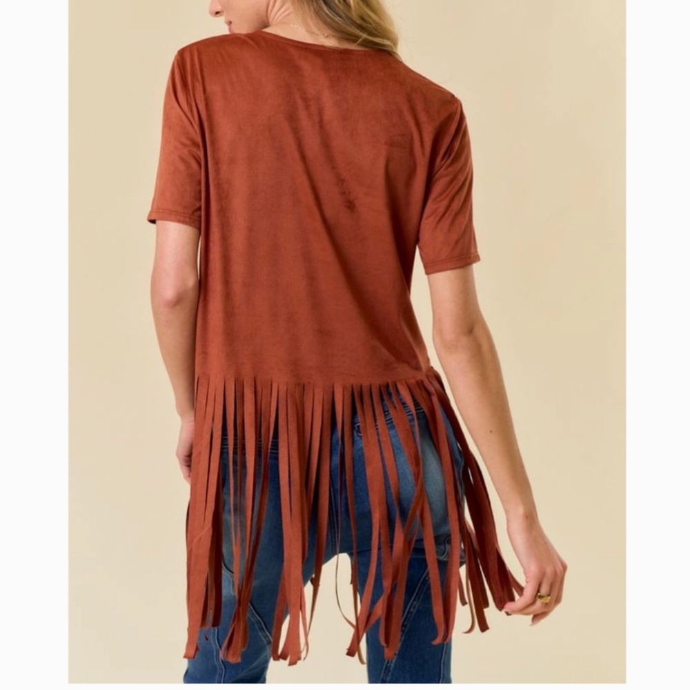🍀 Saints N Hearts “ Tucson “ Saints N Hearts Faux Suede Top with Fringe 89 - Picture 5 of 7